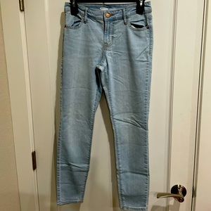 Old Navy Super Skinny Jeans, Mid-Rise, Size 2!